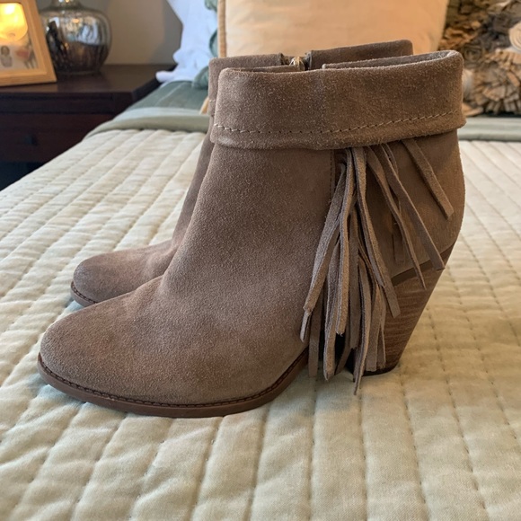 Fringed Ankle Booties - Picture 1 of 4